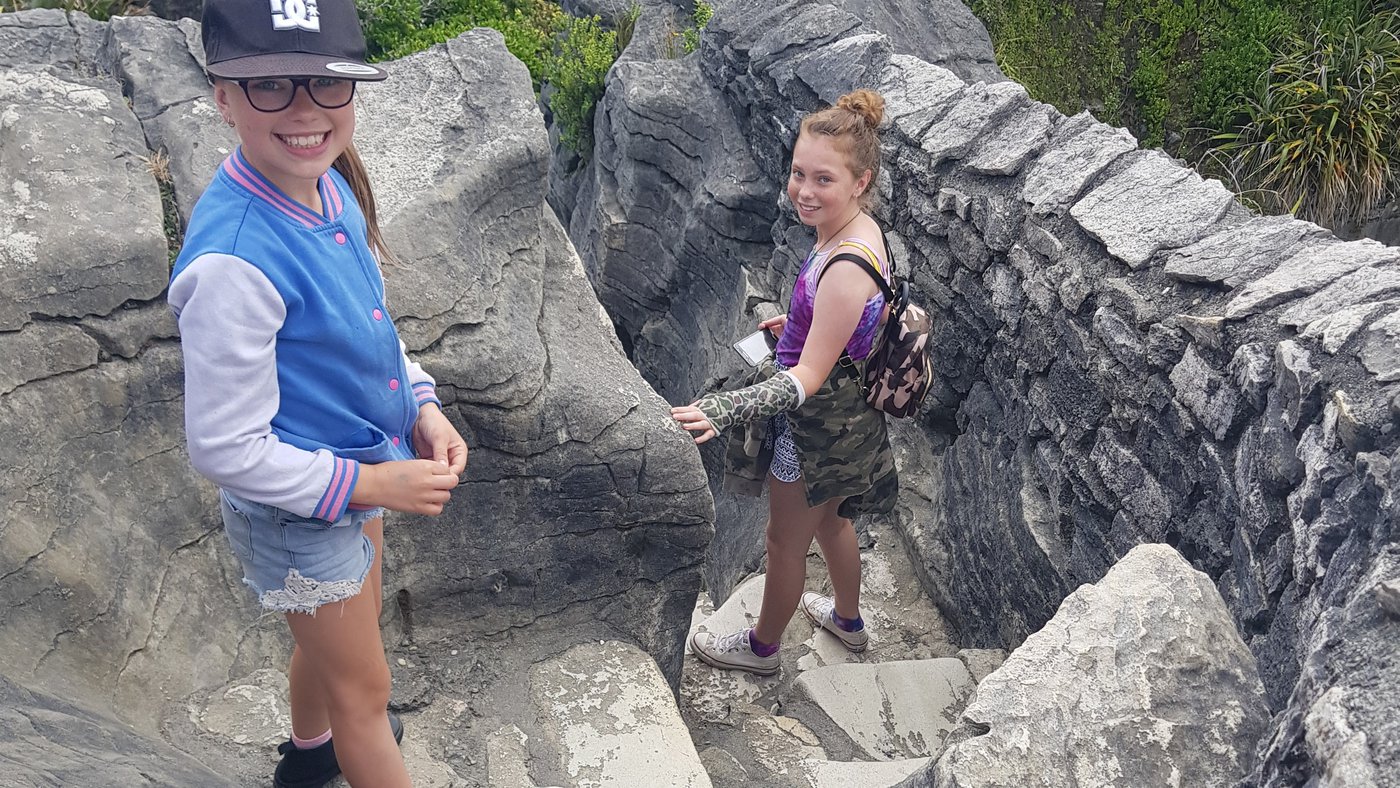 Punakaiki Blow Holes and Pancake Rocks Tour