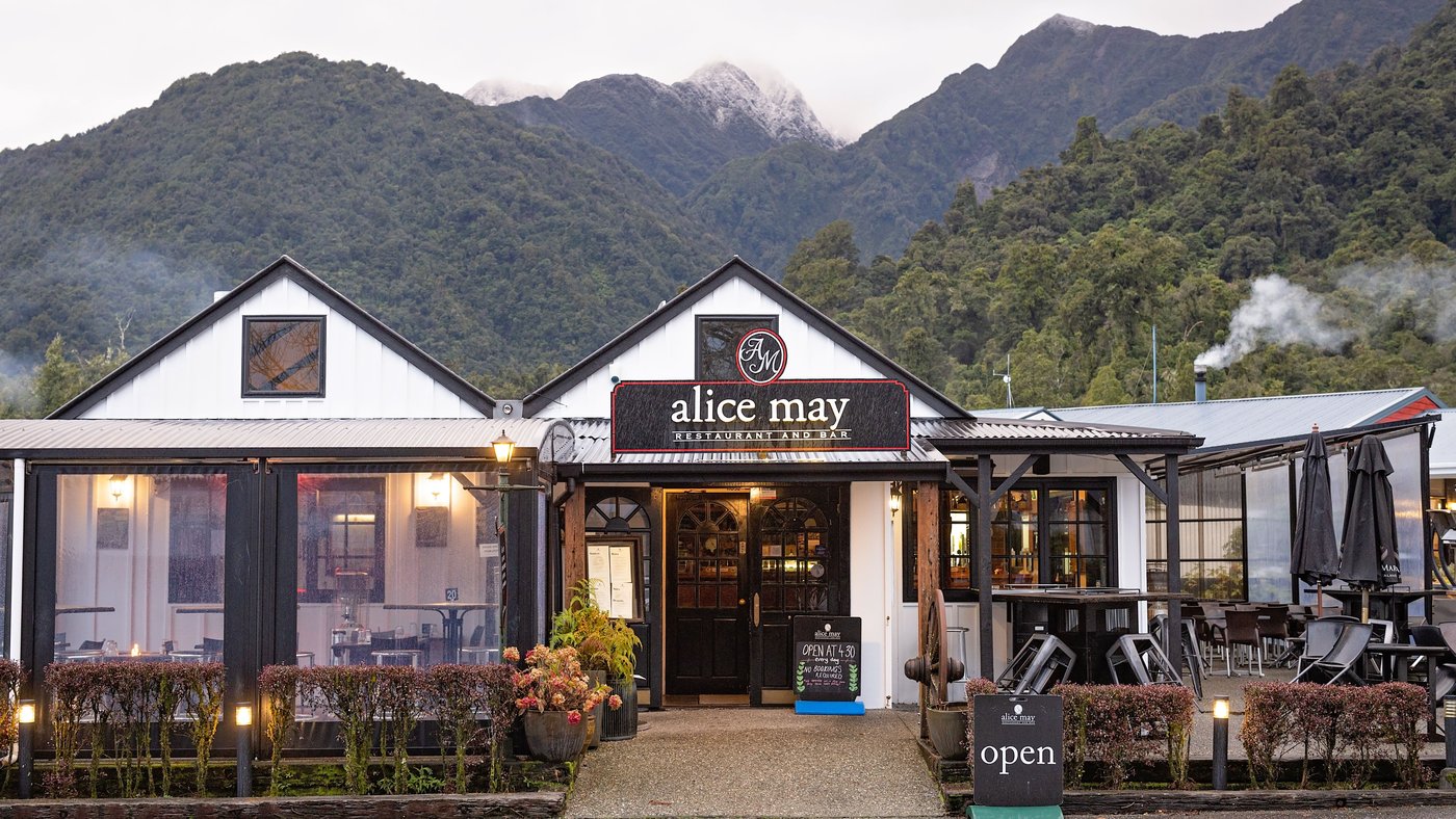 Alice-May-Restaurant-Franz-Josef,-West-Coast-5-(credit-Clint-Trahan)