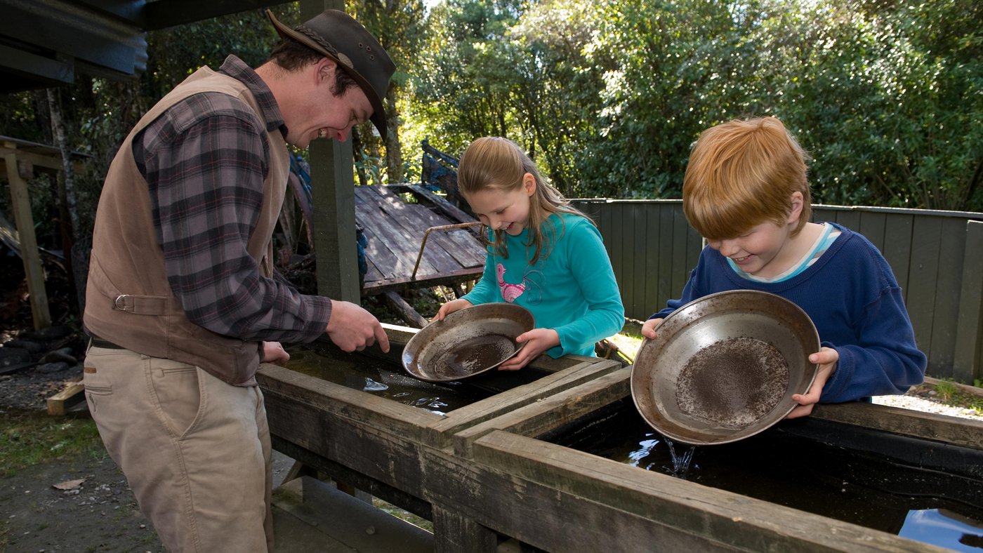 Shantytown Heritage Park, New Zealand's premier gold panning attraction