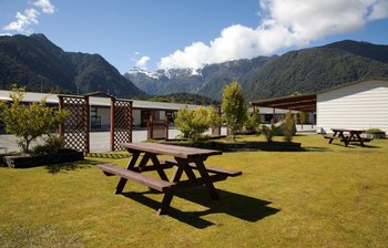 Lake Matheson Motel | Logo